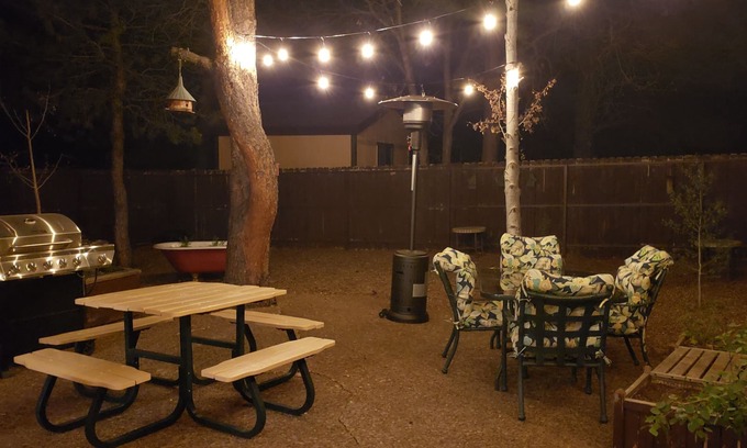 Pinetop House | K & K Chalet - Fun family retreat w/Game Room & Fenced Yard on 1/2 acre!