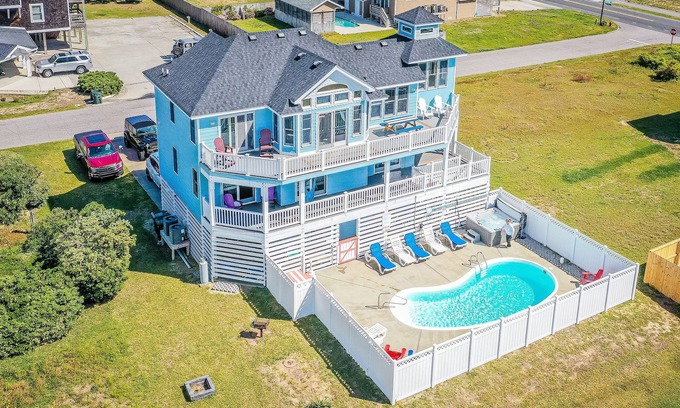 Nags Head Hotel | K1116 The Life of Riley. Pool, Hot Tub, Pool Table, Fire Pit, Ocean View!