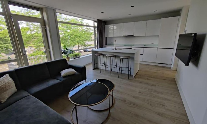 Eindhoven Apartment | K50165 Modern apartment near the center and free parking