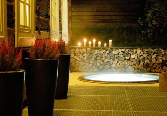 Zabierzow Villa | Kacza Chata - willa z jacuzzi