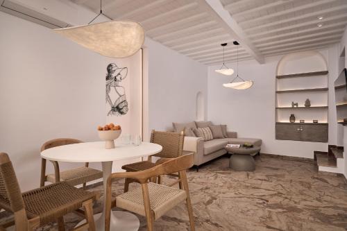 Mykonos House | Kaitlyn's Residence