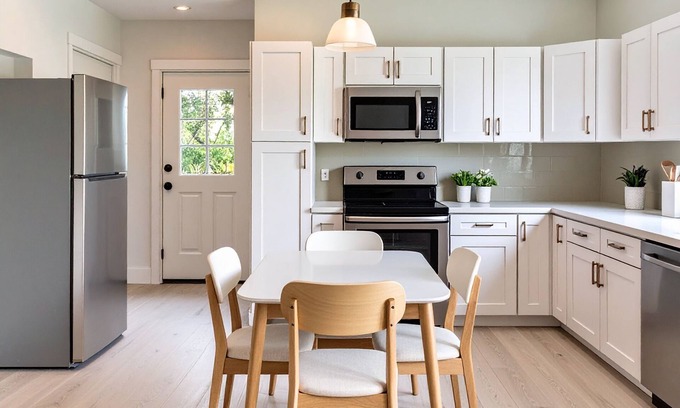 Punaluu House | Kalae Villas ~5 min walk to Beach, A/C, New Remodel