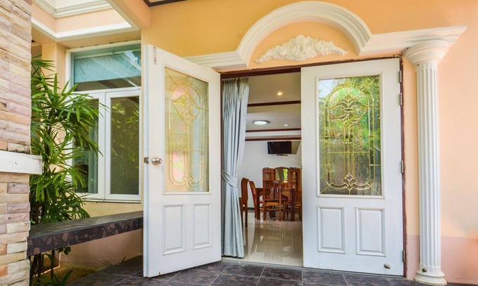 Phu Khao Thong Villa | Kamalar Palace Longstay house