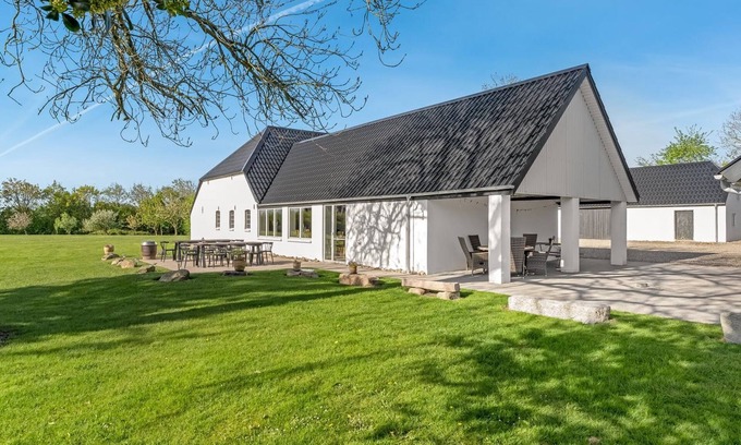 Fur House | "Kara" - 100m to the fjord by Interhome