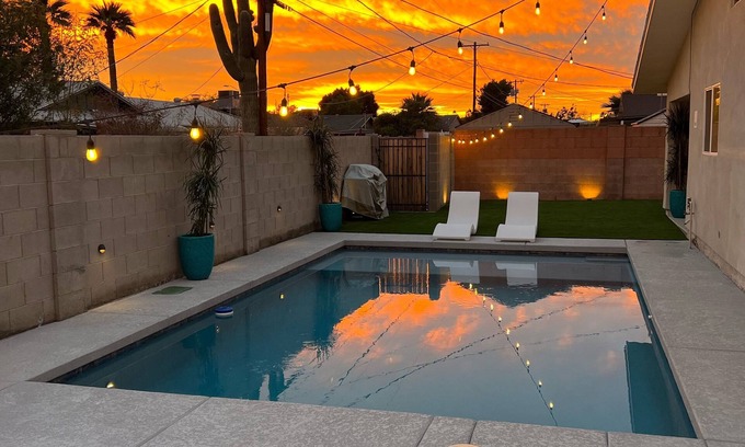 South Scottsdale House | 🎤*Karaoke Palace/Pool/HotTub/OldTown/PuttingGreen
