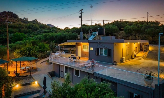 Katochori House | Karel house