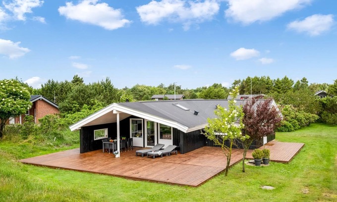 Vejers Strand House | "Kari" - 900m from the sea by Interhome