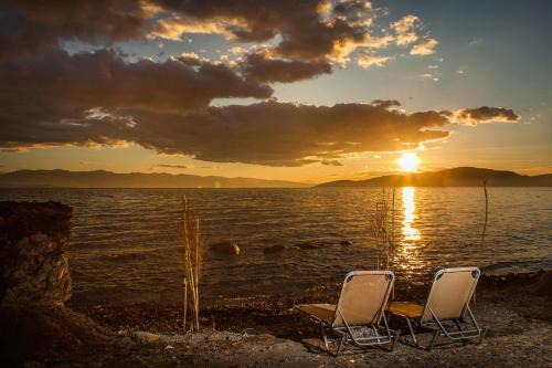 Artemida House | Karnagio Seafront in Agria