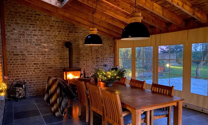 Baarlo House | Kasteelhoeve d'Erp - Luxurious holiday home surrounded by a moat