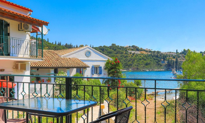 Agni Apartment | Katerina House: A comfortable village apartment, located just a few steps away from Kalami Beach
