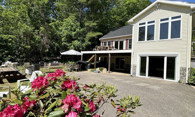 Meredith House | Kayak, walk or swim to Meredith town center