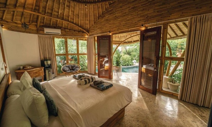 Selong Belanak Villa | Kayuma Villas