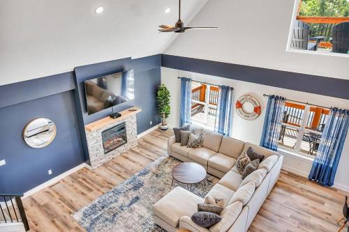 Branson House | Keepin' it Reel