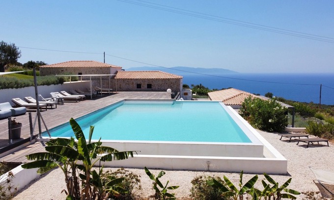 Mousata Bed & Breakfast | Kefi Spitia Villa - up to 28 people with beautiful views close to Lourdas Beach
