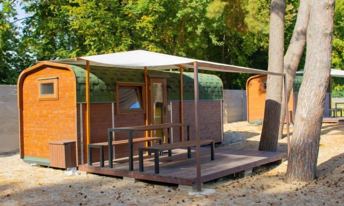 Hradec Kralove House | Kemp Stříbrný rybník by Interhome