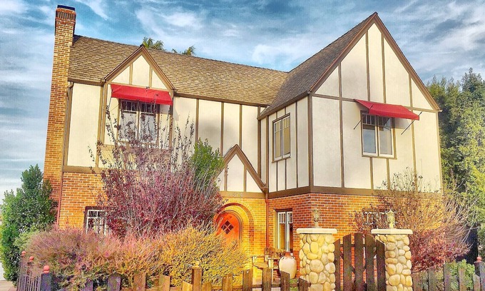 Talmadge House | KENSINGTON CANYON