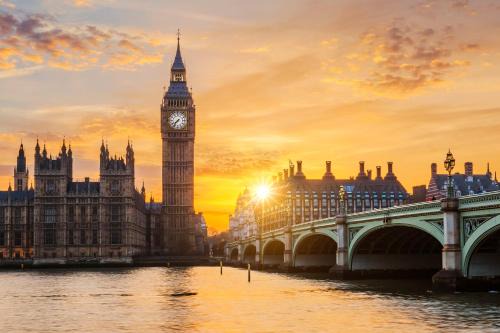 Westbourne Green Apartment | Kensington Tower
