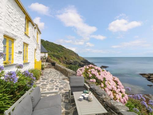 Portloe House | Kerbenetty Harbour Cottage