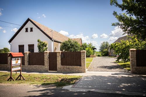 Nagyberki Apartment | Kergemókus Vendégház