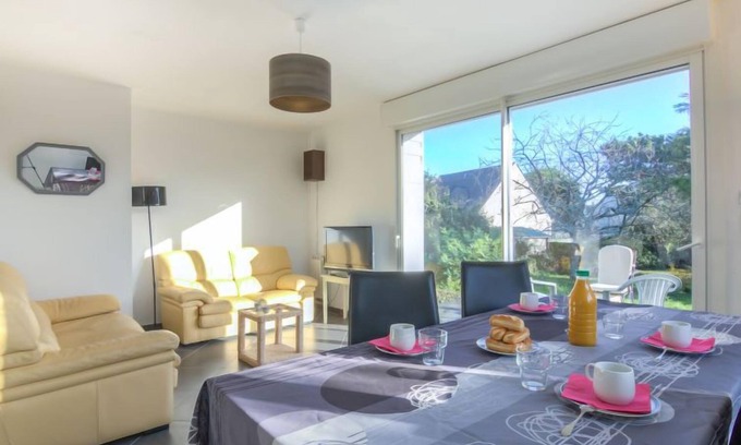 Saint-Pierre-Quiberon House | Kermahé by Interhome