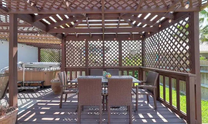 Key Allegro House | Key Allegro Coastal Serenity! Private Hot Tub! Walking distance to Ocean!