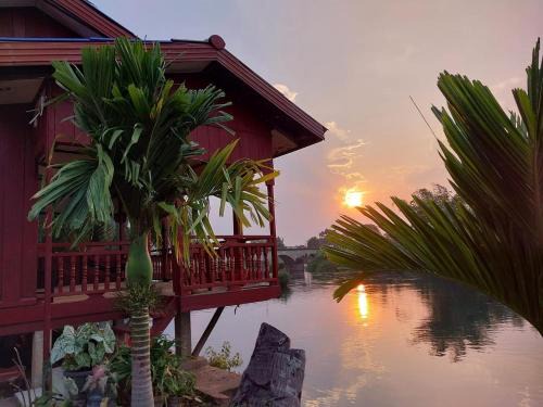 Don Khon House | Khampheng River views sunset