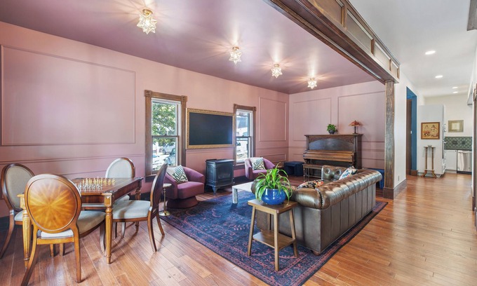 Ouray House | Kick Back & Relax. Tastefully restored 1902 Historic Home. Family friendly!