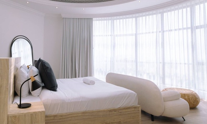 Jumeira 3 Bed & Breakfast | Kilimanjaro Suite at Full Moon Guesthouse