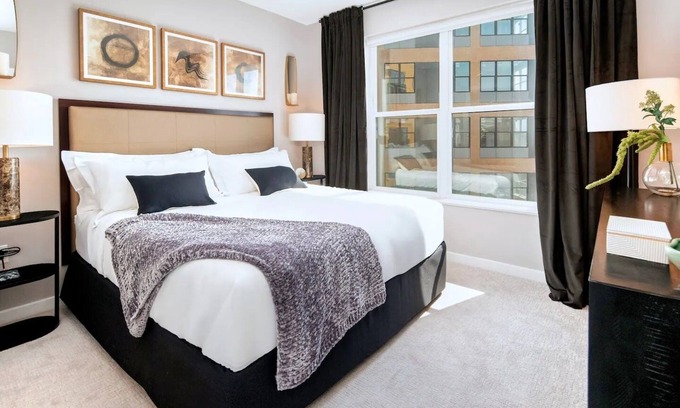 The Hill Apartment | King 1BR Apt w/Cozy Den & Luxury Amenities