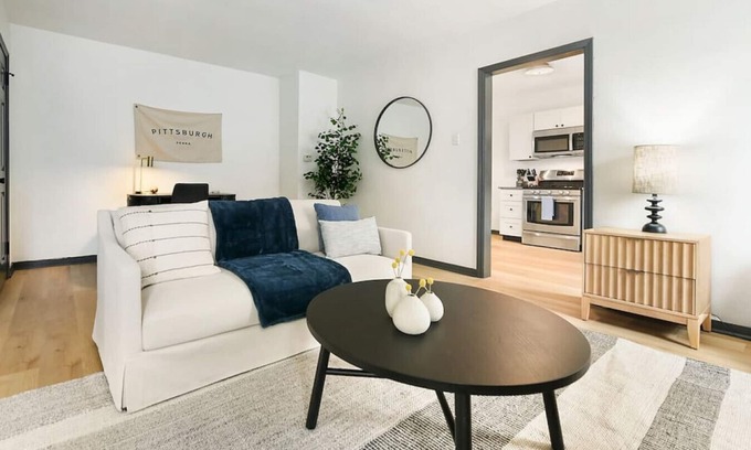 Lower Lawrenceville Apartment | King Bed, 2 Desks, Fast WiFi, Lively Lawrenceville
