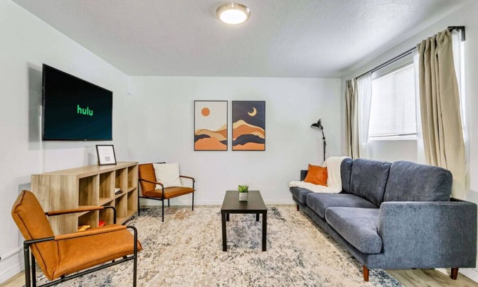 Sugar House Apartment | King Bed - U of U Health Center - Pets Welcome