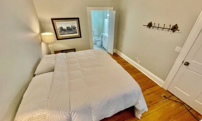Bayfield Bed & Breakfast | King bed with private bath in renovated historic bed & breakfast. Wifi available