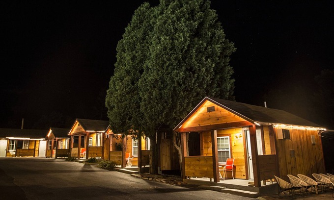 Lake George Hotel | King Hendrick Motel