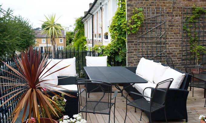 Parsons Green and Walham Apartment | King's Road Roof Terrace, by Veeve
