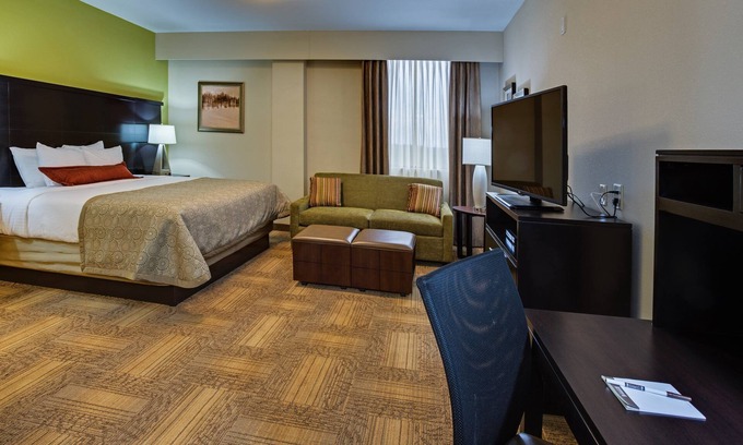 East Point Apartment | King Studio Near ATL | Free Breakfast + 24h Business Center!