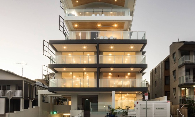Kings Beach Apartment | Kings Surf Unit 6, 5 Ormonde Tce, Kings Beach