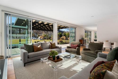 Arrowtown House | Kinsale - Spa, Pool, Gym and Tennis!