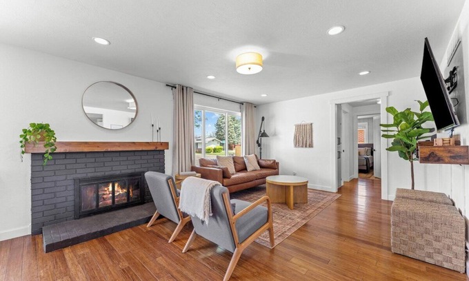 Franklin - Randolph House | Kirkwood · Boise Home! Game Room, Pets, Firepit, Yard!