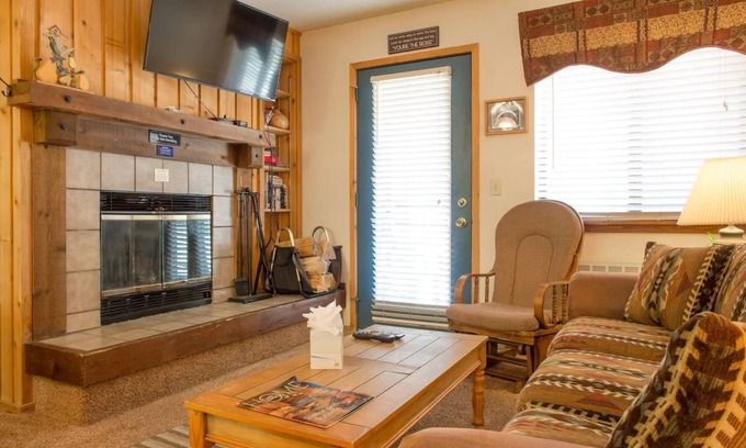 Kirkwood Condo | Kirkwood Meadows: Hot Tub! Lifts 5min walk! The Meadows.