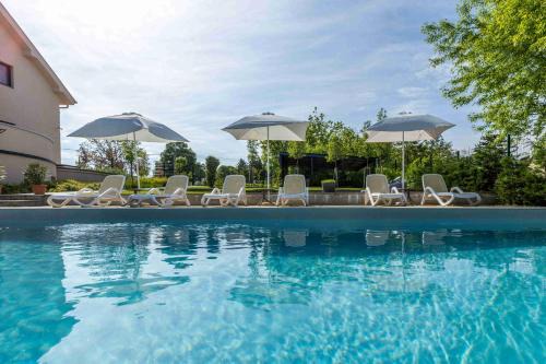 Balatonszemes Bed & Breakfast | Kistücsök Food & Room