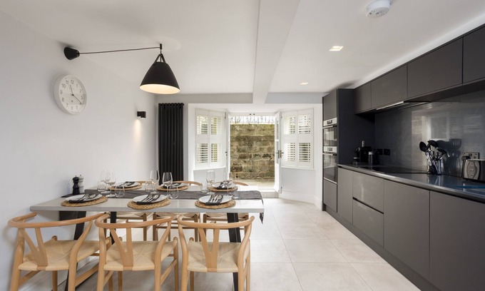 Harrogate Apartment | Kist Accommodates - The Stray Nook