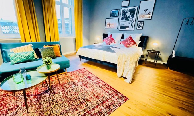 Altstadt Apartment | Klassen Stay - Exklusives Altbau Apartment - Zentral - Rheinnähe