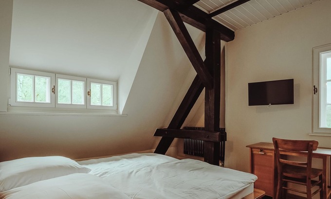 Ahutte House | Kleines Doppelzimmer Dachgeschoß - Museumsbahnhof Ahütte