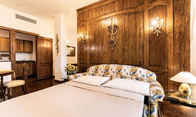 Milan Apartment | Klimt - Jacuzzi 5 Star - Luxury Design Apartment