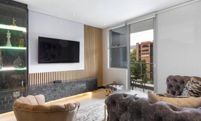 Greater Johannesburg Metropolitan Area Apartment | KMG Apartments at The Apex - Superior Apartment