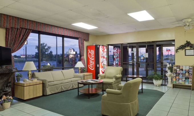 Brenham Hotel | Knights Inn Brenham