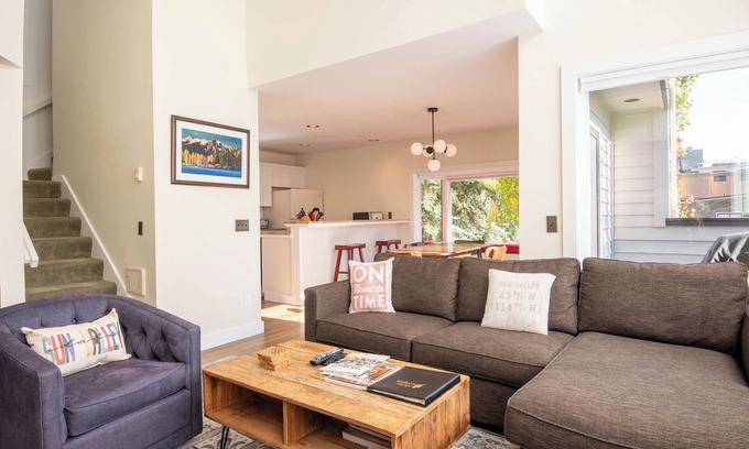 Ketchum House | Knob Hill Ridge Townhome 1 - Modern Decor Right in Downtown and Pet Friendly