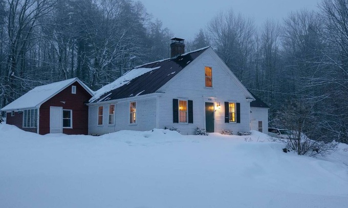 West Townshend House | Knole House: a true Vermont farmhouse escape