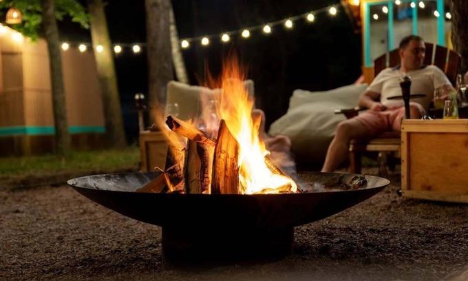 The Plaza House | Knotty Whale: Firepit~Games~PetsOK~Beach & Frwy close