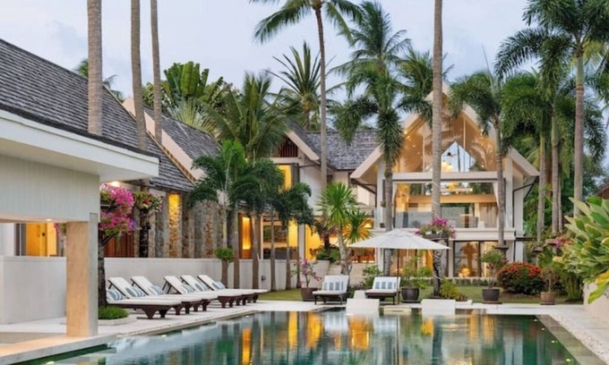 Lipa Noi Villa | Koh Samui -Luxury On The Beach: VIP Chef, Staff, Pool, Jet Skis, Boat & Vespas!